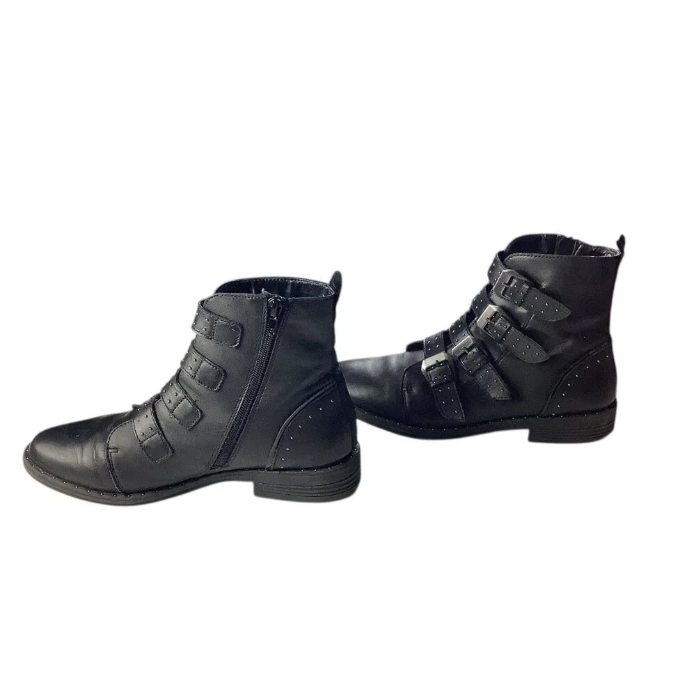 Steve Madden Women's Pursue Boots Black Leather Studded‎ Buckle Straps Ankle 8M